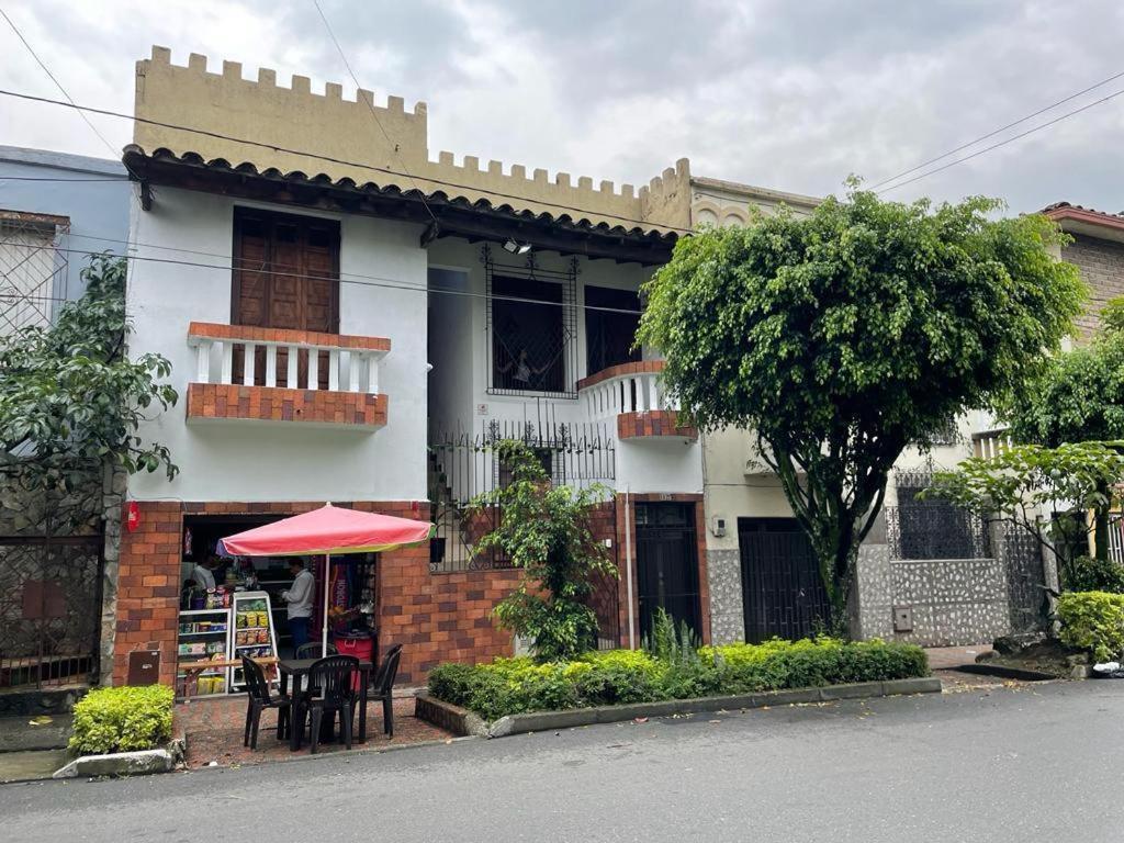 Ayenda Sarayu House Medellín Exterior foto